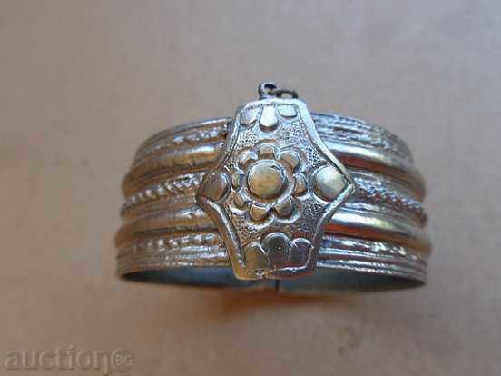 Delivery of Renaissance silver bracelet, jewel, jewel, necklace, ring Delivery of Renaissance silver bracelet, jewel, jewel, necklace, ring