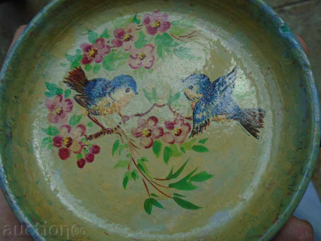 Delivery of ELI GOINAROVA (1922 - 2004) - CERAMIC CROWN Delivery of ELI GOINAROVA (1922 - 2004) - CERAMIC CROWN