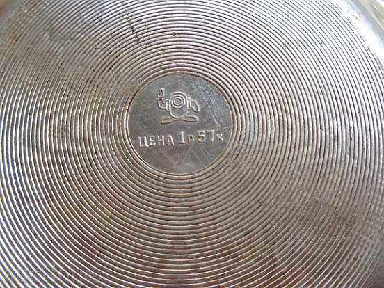 Delivery of Old Soviet tray, tray, fruit bowl Delivery of Old Soviet tray, tray, fruit bowl