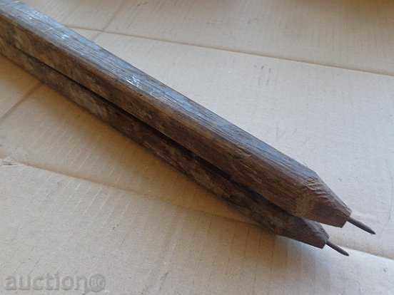 Delivery of Old wooden carvings sawing tool Delivery of Old wooden carvings sawing tool
