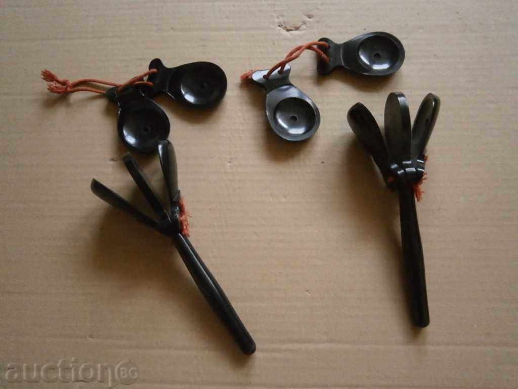 art deco bakelite retro old castanets with price 35.00 BGN | € 17.90 art deco bakelite retro old castanets with price 35.00 BGN | € 17.90