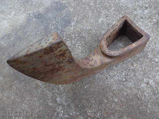 An old ax, a torso, a satin, a wrought iron - 5 An old ax, a torso, a satin, a wrought iron - 5