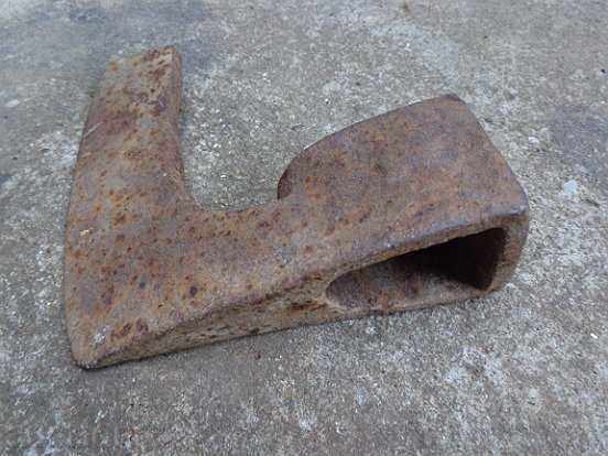 An old ax, a torso, a satin, a wrought iron - 7 An old ax, a torso, a satin, a wrought iron - 7