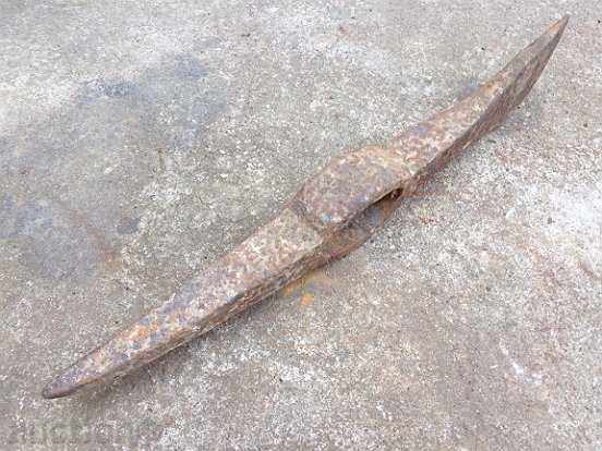 Licitație Vechi forjate alege, instrument de fier forjat este Licitație Vechi forjate alege, instrument de fier forjat este