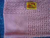 Față de masă - ajur .Dim. 110kh110.roz