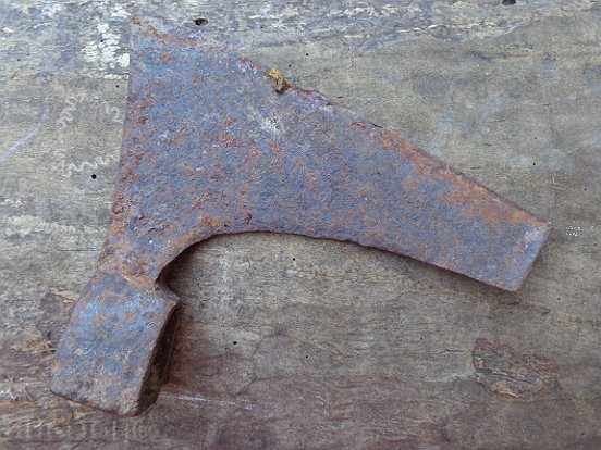 An old ax ax, a top, a satin with price 43.00 BGN | € 21.99 An old ax ax, a top, a satin with price 43.00 BGN | € 21.99