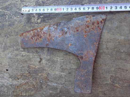 Auction An old ax ax, a top, a satin Auction An old ax ax, a top, a satin