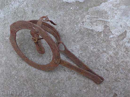 Old forged trap, wrought iron - 5 Old forged trap, wrought iron - 5