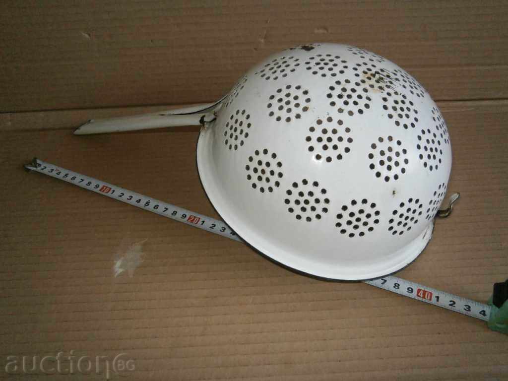 Delivery of Old enameled colander, enameled dish Delivery of Old enameled colander, enameled dish
