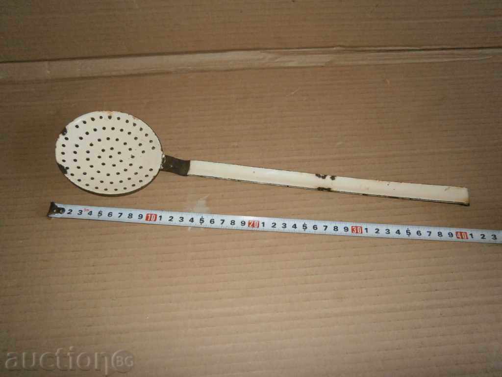 Auction An old enamel spoon Auction An old enamel spoon