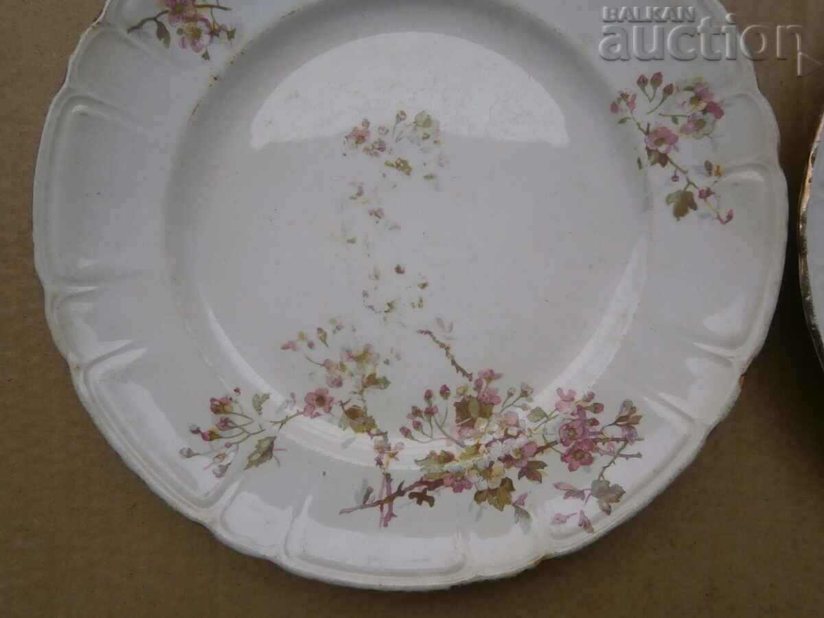 two antique porcelain wall plates 1916 with price 45.00 BGN | € 23.01