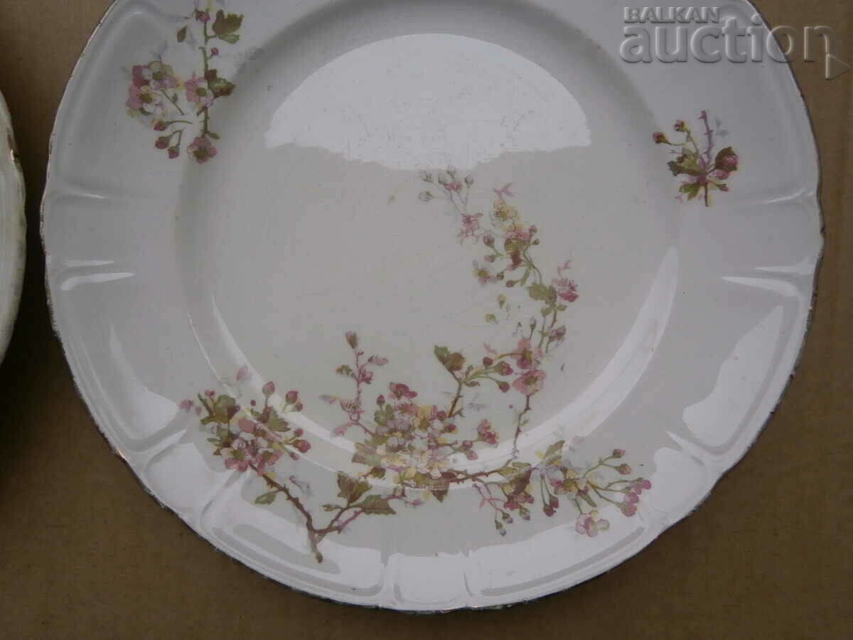 Auction  two antique porcelain wall plates 1916