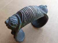 Vŭzrozhdenska grivna ot srebro rogatka nosiya, nakit bizhu