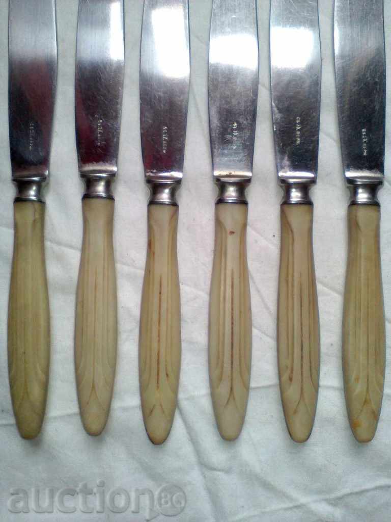 Lot NUTS KOST SZB NECK. 6 pcs. with price 39.99 BGN | € 20.45