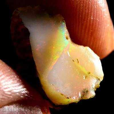 Licitație Opal etiopian Rough - 8.20 carate Licitație Opal etiopian Rough - 8.20 carate