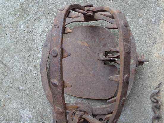Auction Hand forged trap with wrought iron chain syntax Auction Hand forged trap with wrought iron chain syntax