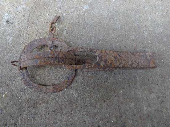 Old hand forged trap, wrought iron - 6 Old hand forged trap, wrought iron - 6