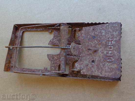 Auction Lot Traps, 3 Traps, Mouse Trap Auction Lot Traps, 3 Traps, Mouse Trap