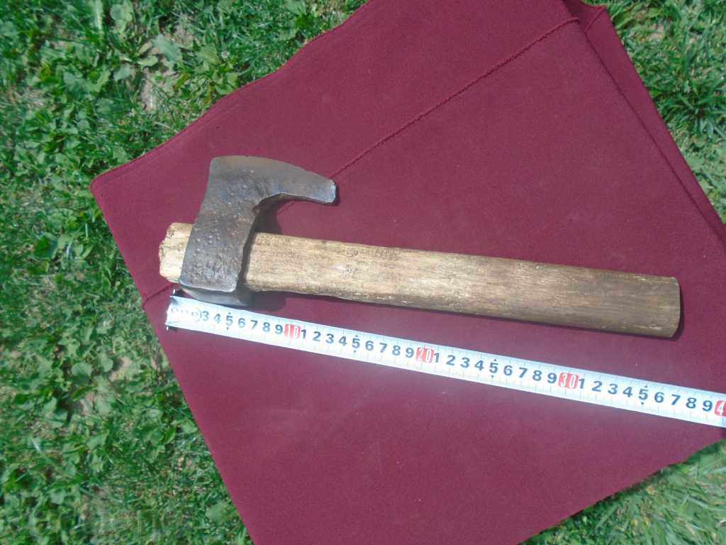 CROWN, TOPOR, SECRET, TOMAHAHKA, SATUR with price 11.70 BGN | € 5.98 CROWN, TOPOR, SECRET, TOMAHAHKA, SATUR with price 11.70 BGN | € 5.98