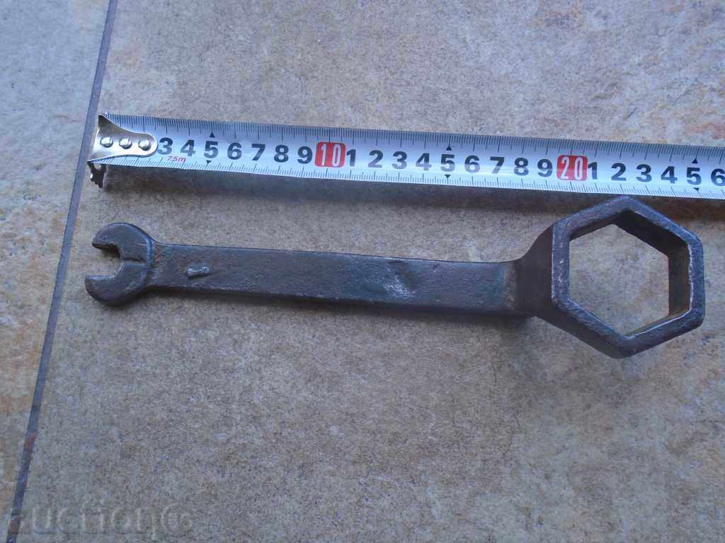 Delivery of OLD TROLLEY KEY, PHYTON Delivery of OLD TROLLEY KEY, PHYTON