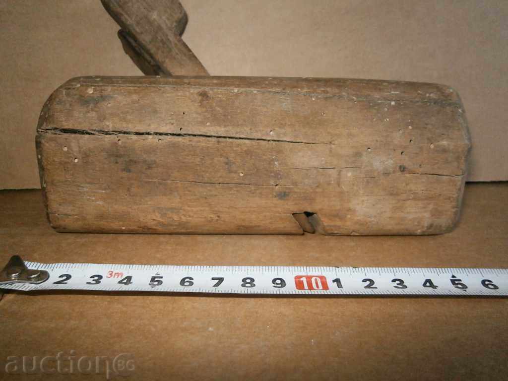 Auction an ancient primitive grater Auction an ancient primitive grater