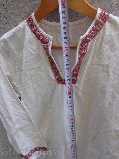 Old kennel shirt hand-woven embroidered costume with price 91.00 BGN | € 46.53 Old kennel shirt hand-woven embroidered costume with price 91.00 BGN | € 46.53