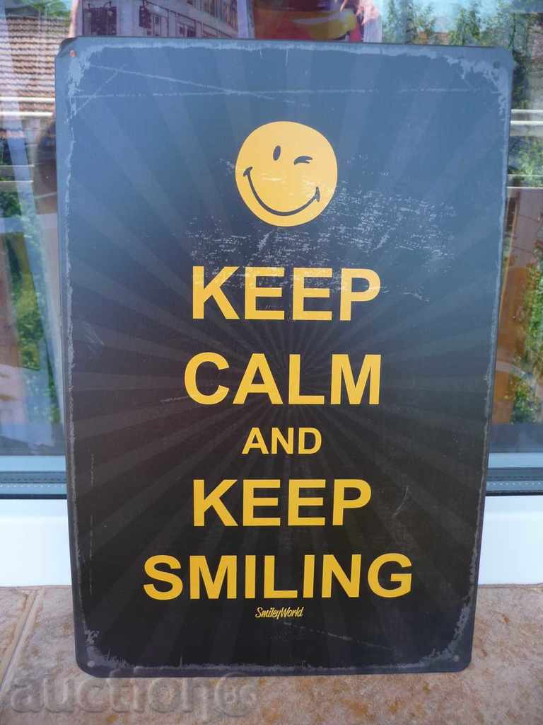 Метална табела надпис послание Keep Calm and Keep Smiling