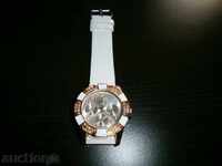 Κομψό γυναικείο ρολόι