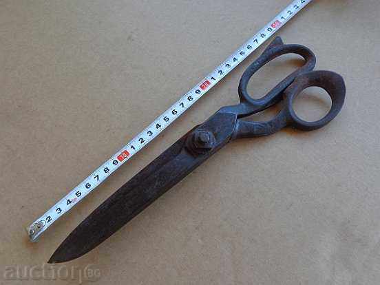 Delivery of Old tailor's scissors Delivery of Old tailor's scissors