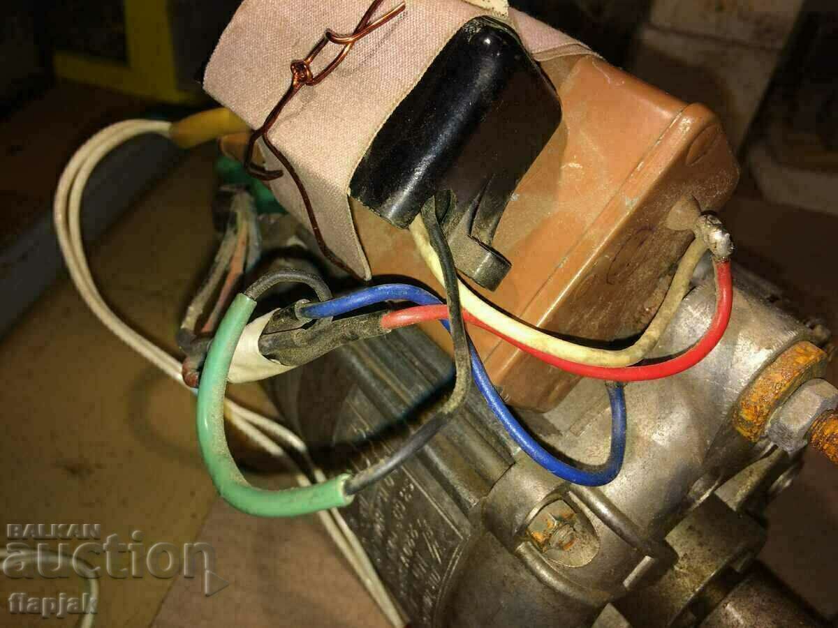 Electric motor with pulley - 220V - 5