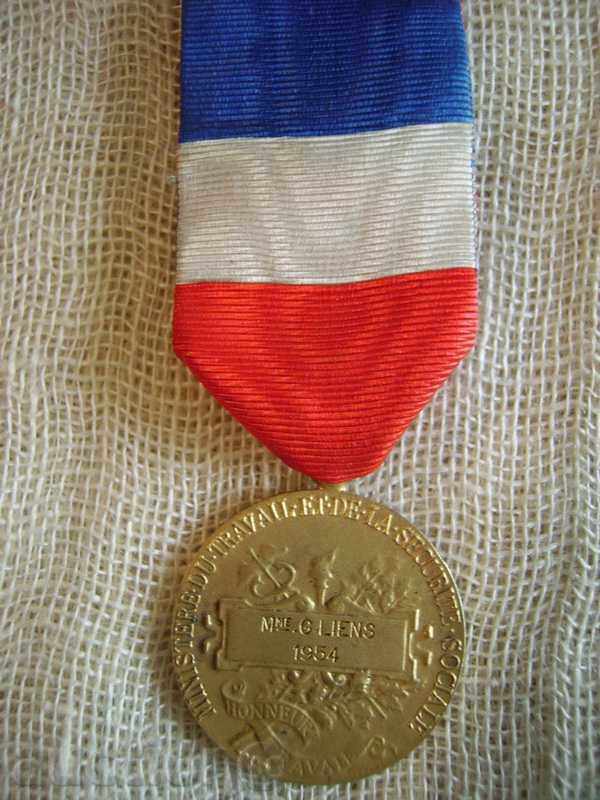 Auction Old Belgian Medal Order Honor in Original Box Auction Old Belgian Medal Order Honor in Original Box