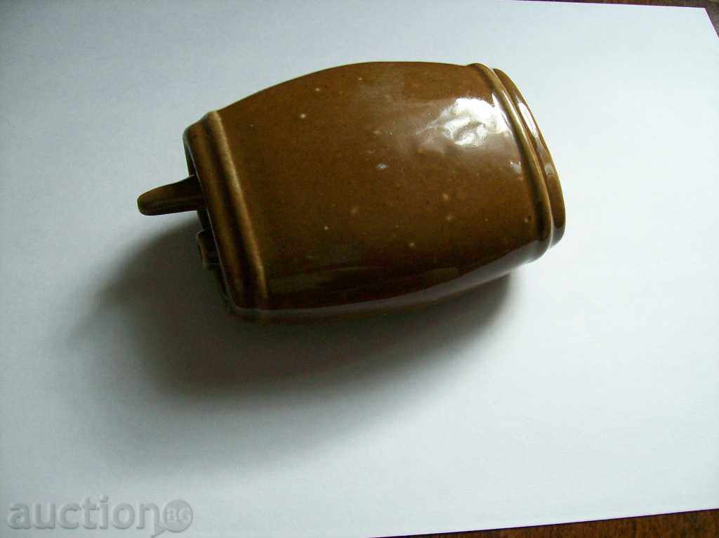 Παλιά φιάλη κεραμικά κονιάκ για το κονιάκ με τιμή 4.00 BGN | € 2.05 Παλιά φιάλη κεραμικά κονιάκ για το κονιάκ με τιμή 4.00 BGN | € 2.05