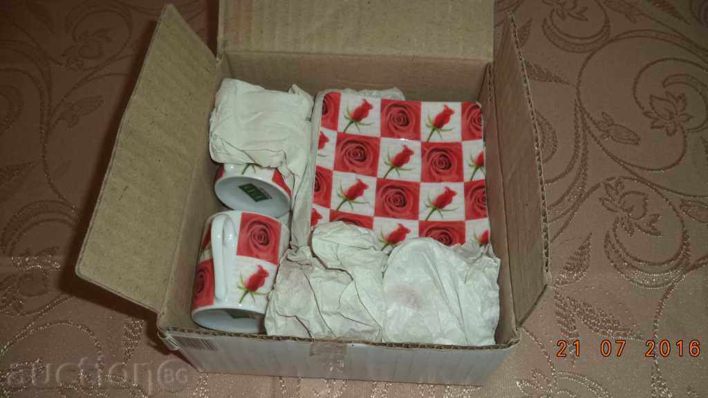 Serviciu cafea - 4 cesti de portelan cu farfurioare cu preț € 5.00 | 9.78 BGN