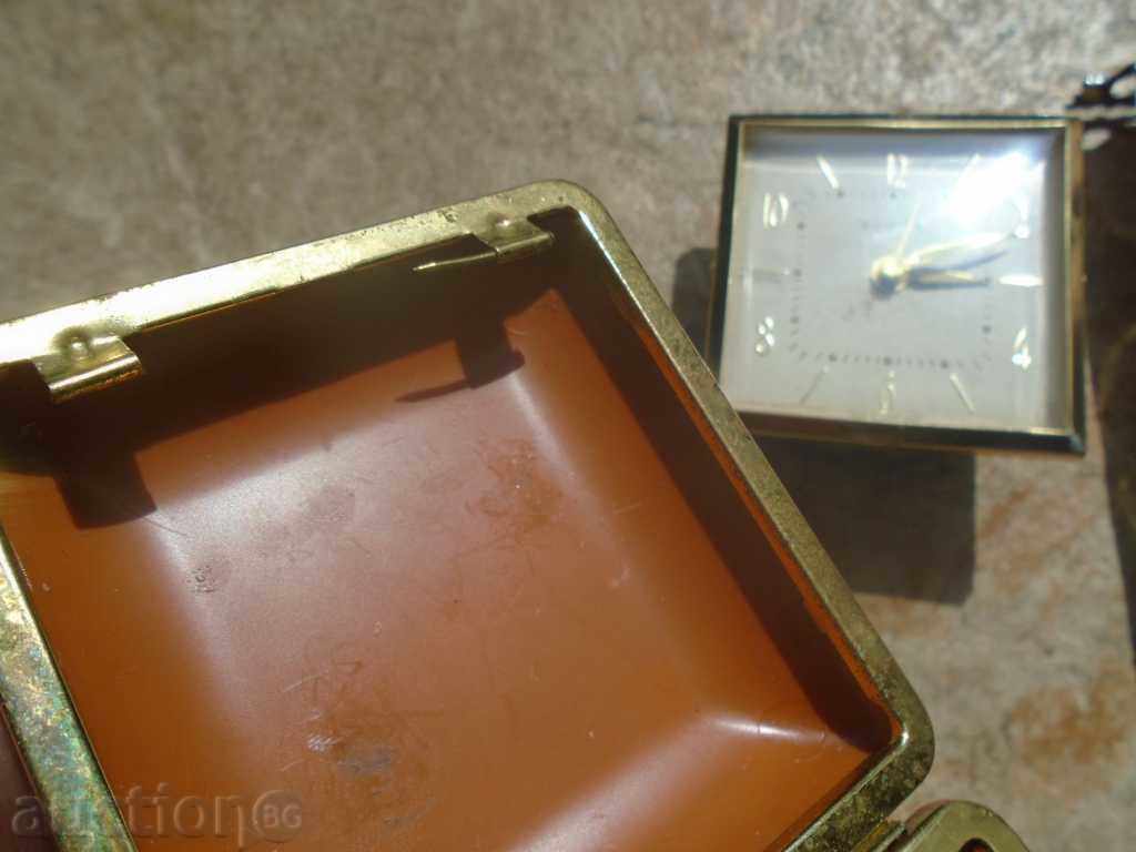 EQUITY CHAIRMAN MADE IN HONG KONG - WORKING WITH BOX - 5