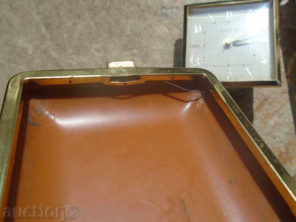 EQUITY CHAIRMAN MADE IN HONG KONG - WORKING WITH BOX - 6