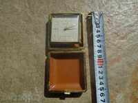 ЧАСОВНИК " ЕQUITY " MADE IN HONG KONG - РАБОТЕЩ С КУТИЯ