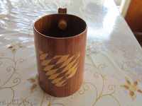 An amazing wooden bowl of goblet cup application
