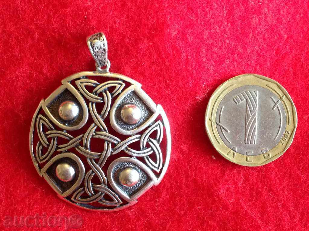 Delivery of Interesting Silver Pendant Delivery of Interesting Silver Pendant