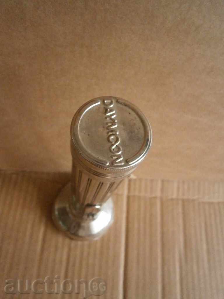 Flashlight 70s vintage retro DAIMON with price 31.00 BGN | € 15.85 Flashlight 70s vintage retro DAIMON with price 31.00 BGN | € 15.85