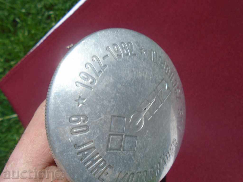 Livrarea COVER MOTO RETRO pentru rezervor - EXCELENT