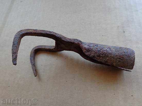 Old manual forged tool, cottage, hammered hook forged iron - 7 Old manual forged tool, cottage, hammered hook forged iron - 7