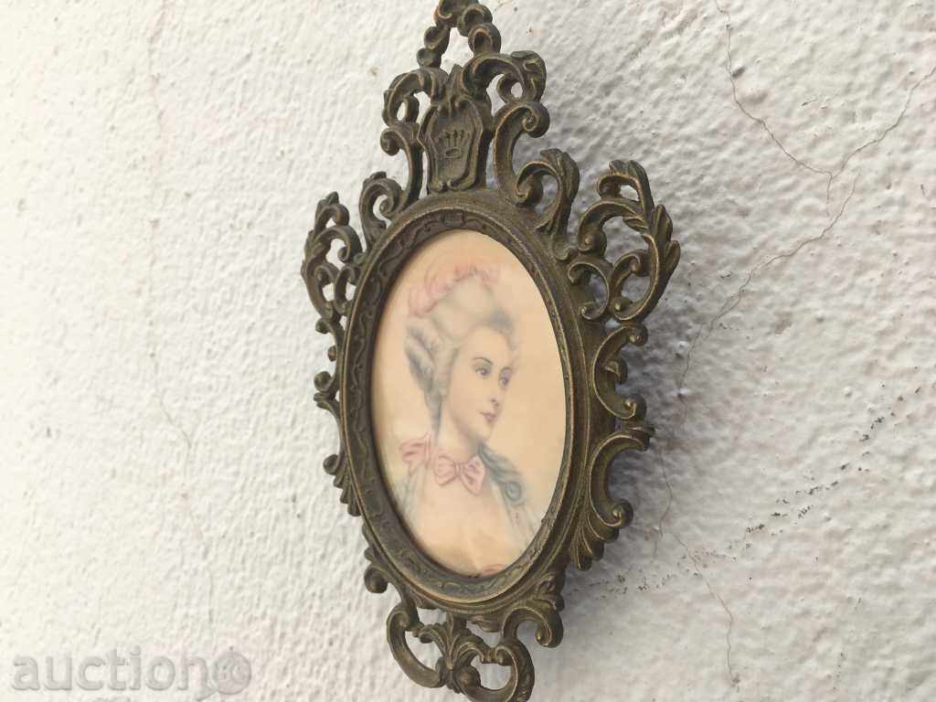 Maria-Antoinette with price 175.00 BGN | € 89.48 Maria-Antoinette with price 175.00 BGN | € 89.48