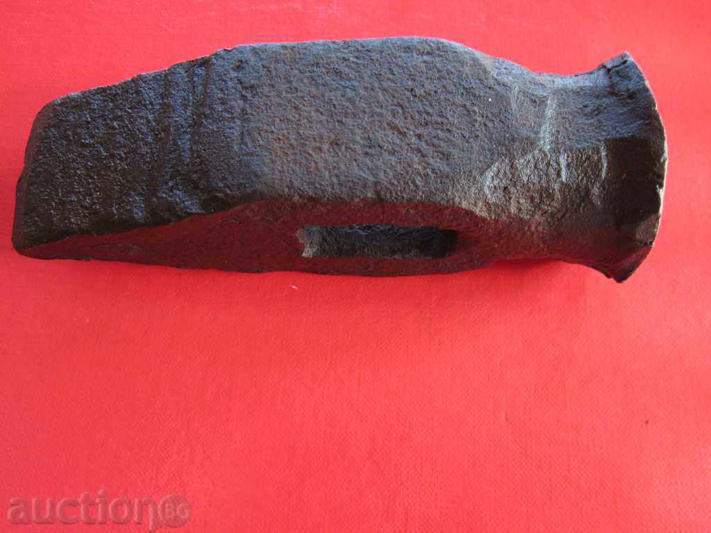 An old stoneman hammer hammer hammer wedge cutter with price 10.00 BGN | € 5.11 An old stoneman hammer hammer hammer wedge cutter with price 10.00 BGN | € 5.11