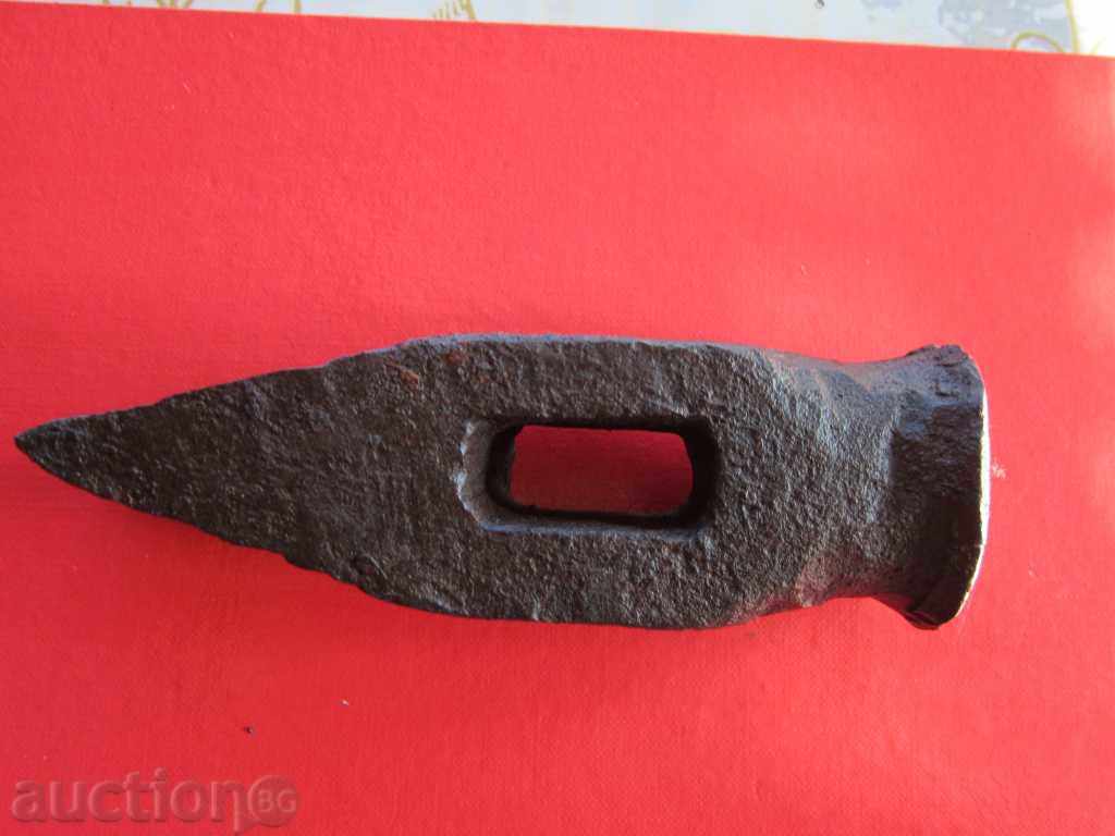 Delivery of An old stoneman hammer hammer hammer wedge cutter Delivery of An old stoneman hammer hammer hammer wedge cutter