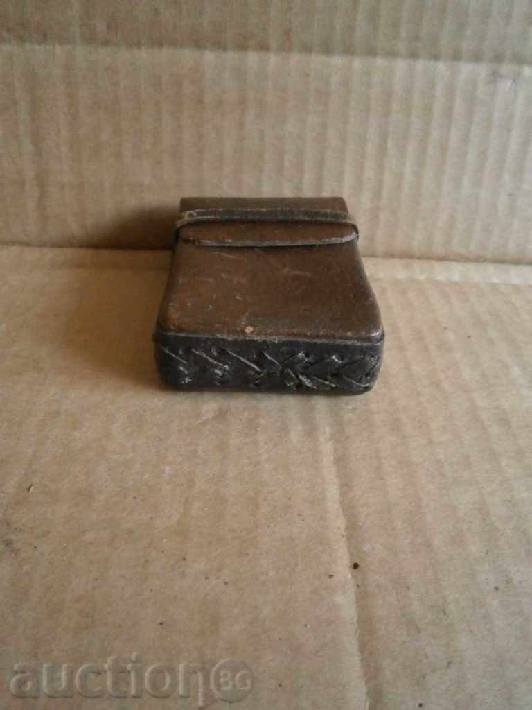 Delivery of leather case for cigarettes STUDARD BT ARDA Delivery of leather case for cigarettes STUDARD BT ARDA