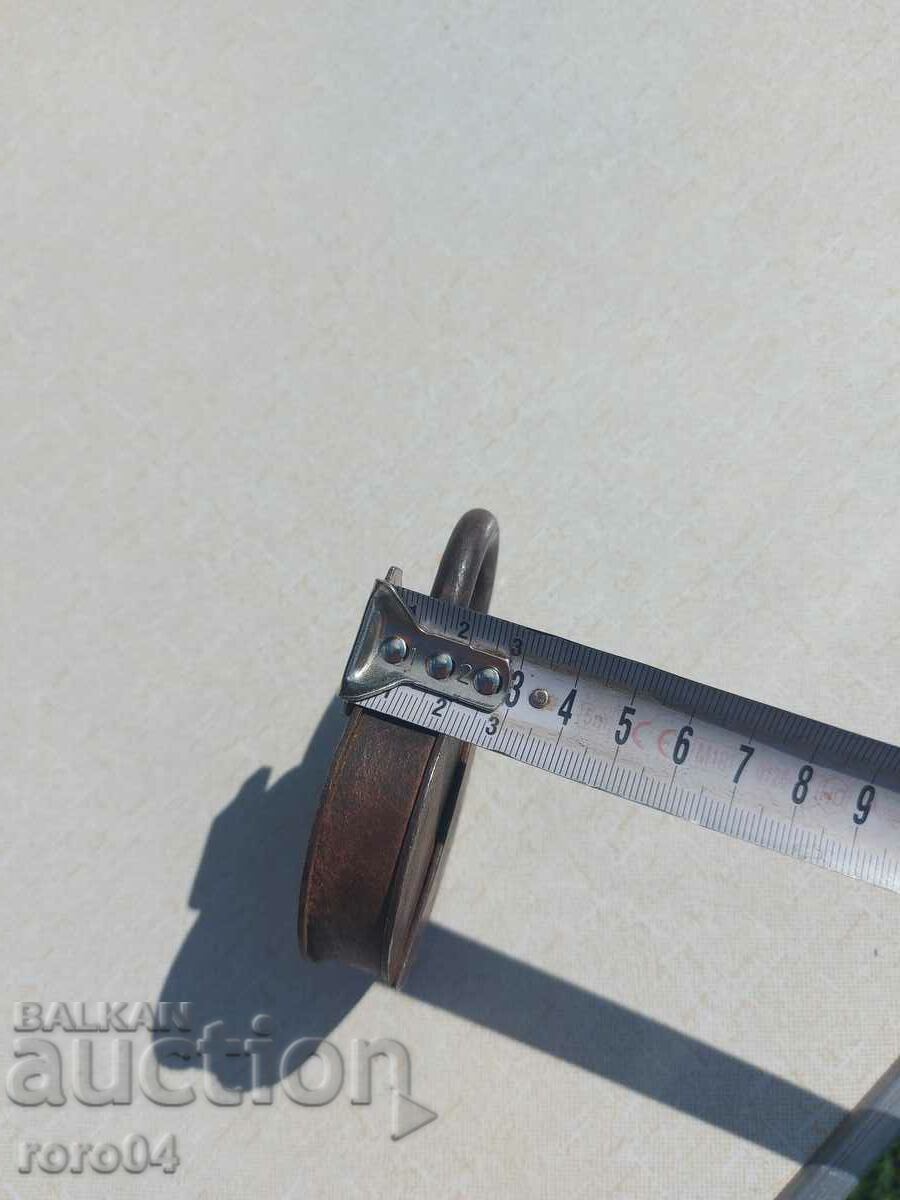 Delivery of HARMONY, RELIABLE HANGER CROSS - EXCELLENT