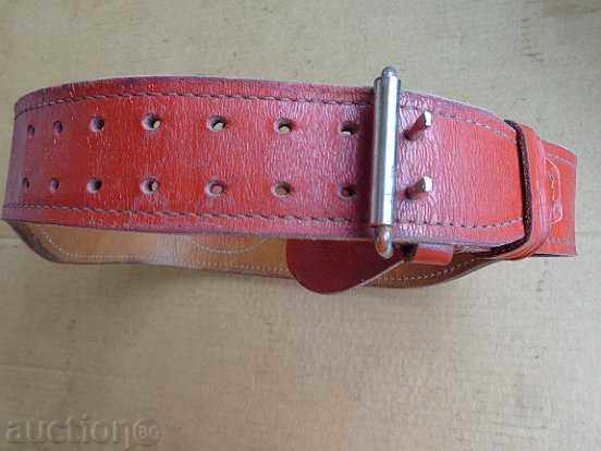 Piele centura cataramă halterofil, cataramă URSS cu preț 45.00 BGN | € 23.01