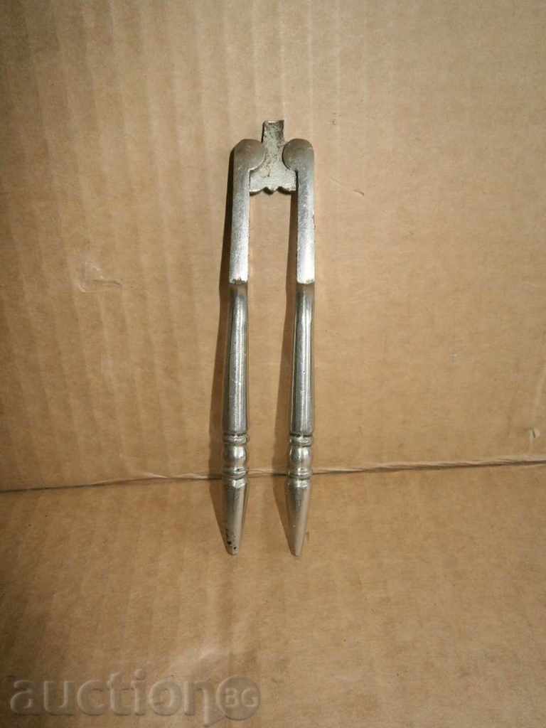 dispozitiv pentru spargerea migdale alune nuci - 6 dispozitiv pentru spargerea migdale alune nuci - 6