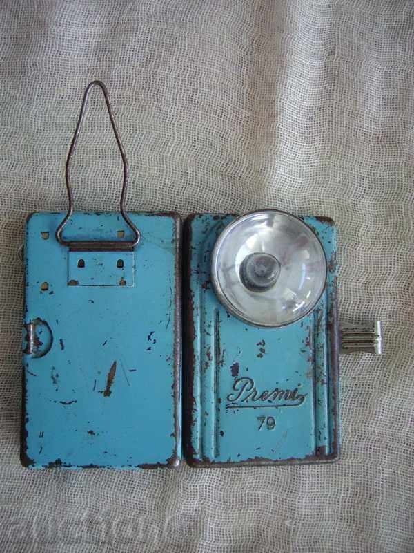 Ancient military flashlight with magnifying glass of the reflector with price 22.00 BGN | € 11.25