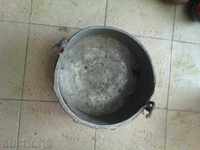 Strs a large copper kettle boiler pot